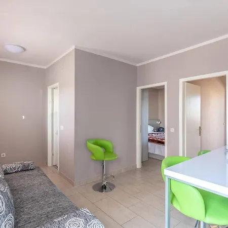 Paradiso, No 6 Apartamento Vir