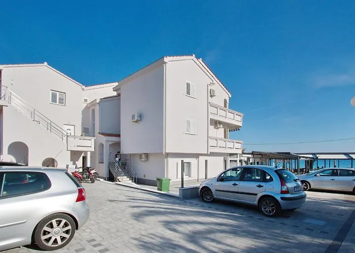 Paradiso, No 6 Apartman